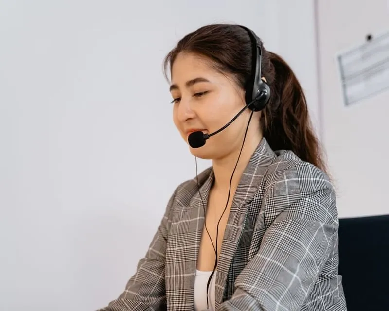 A support agent answering a customer call